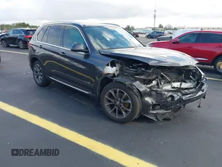 2014 BMW X5 xDrive35i z VIN 5UXKR0C50E0H23376, wystawiony jako IAAI lot #42351648 z przebiegiem 168 243 mil mil oraz . Historia ofert i sprzedaży dostępna na DreamBid. Obrazek 1.