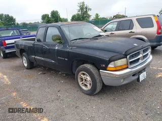 2000 Dodge Dakota with VIN 1B7GL22X2YS763505, listed as a IAAI auction lot 42608242 with 131,159 mi miles and . Bid and sale history available at DreamBid. Image 1.