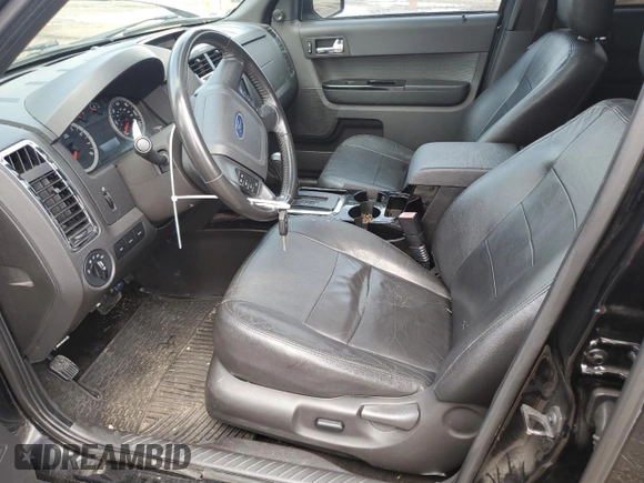 2012 Ford Escape Limited z VIN 1FMCU0EG6CKC08671, wystawiony jako Copart lot #60898175 z przebiegiem 184 085 mil mil oraz Czysty tytuł • Clean title. Historia ofert i sprzedaży dostępna na DreamBid. Obrazek 7.