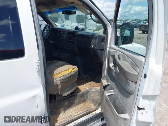 2011 Chevrolet Express Passenger 1LT с VIN 1GAZG1FG1B1134583, выставлен на аукционе IAAI как лот 42298615 с пробегом 348 107 миль миль и . История ставок и продаж доступна на DreamBid. Изображение 5.