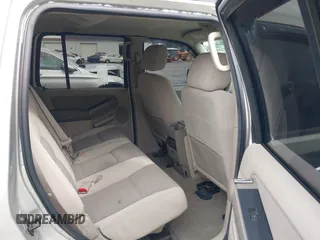 2006 Ford Explorer XLT z VIN 1FMEU73E26UB67225, wystawiony jako IAAI lot #42291341 z przebiegiem 134 682 mil mil oraz . Historia ofert i sprzedaży dostępna na DreamBid. Obrazek 8.