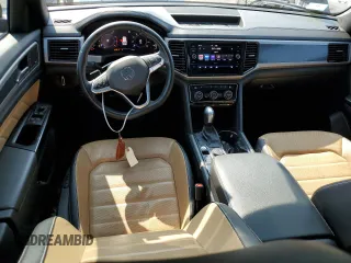 2020 Volkswagen Atlas SEL Premium z VIN 1V2NE2CA4LC231377, wystawiony jako Copart lot #57997943 z przebiegiem 29 236 mil mil oraz . Historia ofert i sprzedaży dostępna na DreamBid. Obrazek 8.