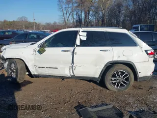 2021 Jeep Grand Cherokee 80th Anniversary with VIN 1C4RJFBG5MC620428, listed as a IAAI auction lot 41330326 with 33,277 mi miles and . Bid and sale history available at DreamBid. Image 13.