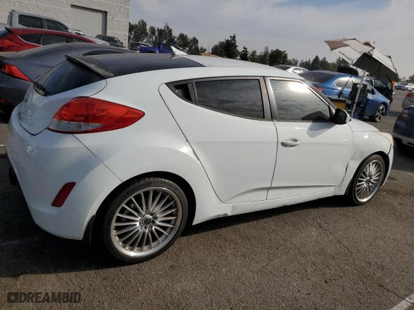 2013 Hyundai Veloster w/Gray Int with VIN KMHTC6AD4DU139521, listed as a Copart auction lot 83254954 with 172,195 mi miles and Clean Title. Bid and sale history available at carsss.com. Image 3.