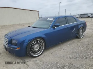 2009 Chrysler 300 Touring z VIN 2C3KA53V69H618799, wystawiony jako Copart lot #46480345 z przebiegiem 176 096 mil mil oraz Szkoda całkowita • Salvage title. Historia ofert i sprzedaży dostępna na DreamBid. Obrazek 1.