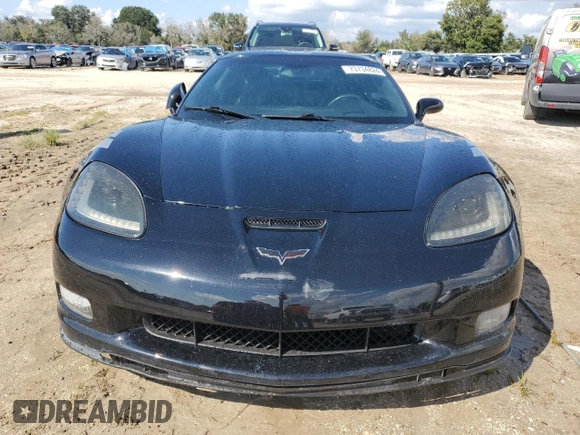 2011 Chevrolet Corvette Z16 Grand Sport 3LT z VIN 1G1YW2DW6B5103238, wystawiony jako Copart lot #73734824 z przebiegiem Nie podano mil oraz Nie do naprawy • Non repairable. Historia ofert i sprzedaży dostępna na DreamBid. Obrazek 5.