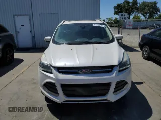 2015 Ford Escape Titanium with VIN 1FMCU0J95FUA92671, listed as a Copart auction lot 63930755 with 191,209 mi miles and Clean title. Bid and sale history available at DreamBid. Image 5.