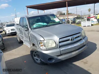 2005 Toyota Tundra SR5 with VIN 5TBET34125S464051, listed as a IAAI auction lot 41551540 with 374,191 mi miles. Bid and sale history available at carsss.com. Image 1.