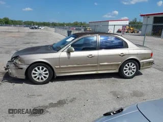 2005 Hyundai Sonata GLS with VIN KMHWF35H65A176380, listed as a IAAI auction lot 41940947 with 84,706 mi miles. Bid and sale history available at carsss.com. Image 14.