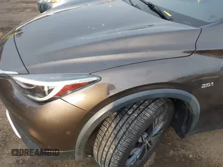 2017 Infiniti QX30 Luxury with VIN SJKCH5CR8HA034526, listed as a IAAI auction lot 41338947 with 67,166 mi miles. Bid and sale history available at carsss.com. Image 6.