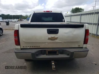 2011 Chevrolet Silverado 1500 LT with VIN 3GCPKSE35BG298230, listed as a Copart auction lot 53154235 with 371,347 mi miles and Salvage Title. Bid and sale history available at DreamBid. Image 6.