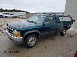 1993 Dodge Dakota S z VIN 1B7FL26X1PS258088, wystawiony jako Copart lot #53906475 z przebiegiem 134 453 mil mil oraz Nie do naprawy • Non repairable. Historia ofert i sprzedaży dostępna na DreamBid. Obrazek 1.
