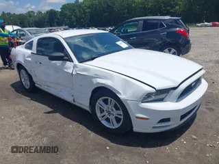 2014 Ford Mustang V6 с VIN 1ZVBP8AM8E5253563, выставлен на аукционе IAAI как лот 42660930 с пробегом 63 529 миль миль и . История ставок и продаж доступна на DreamBid. Изображение 1.