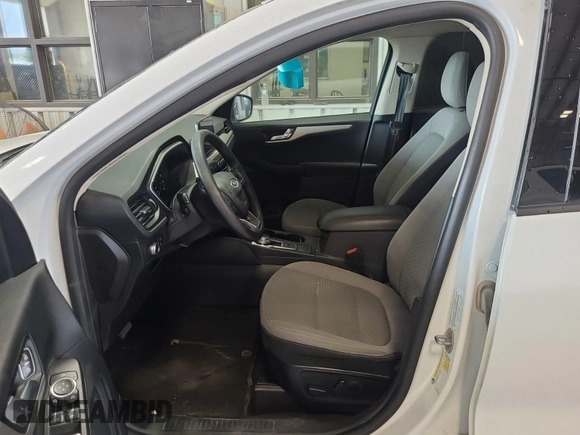 2020 Ford Escape SE with VIN 1FMCU9G68LUB25725, listed as a IAAI auction lot 42773960 with 91,597 mi miles and . Bid and sale history available at DreamBid. Image 11.