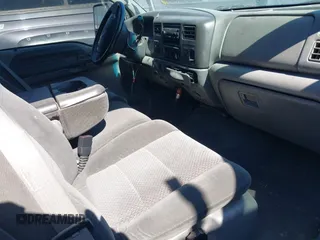 2003 Ford Super Duty F-250 XL with VIN 1FTNX20F83EA74842, listed as a IAAI auction lot 41620325 with 407,621 mi miles. Bid and sale history available at carsss.com. Image 5.