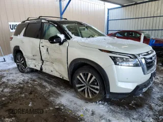 2024 Nissan Pathfinder Platinum z VIN 5N1DR3DK2RC225287, wystawiony jako Copart lot #89407945 z przebiegiem 20 991 mil mil oraz Szkoda całkowita • Salvage title. Historia ofert i sprzedaży dostępna na DreamBid. Obrazek 4.