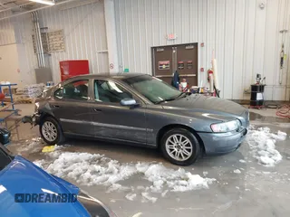 2004 Volvo S60 с VIN YV1RS61T842344192, выставлен на аукционе IAAI как лот 41278520 с пробегом Не указан миль и . История ставок и продаж доступна на DreamBid. Изображение 12.