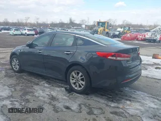 2016 Kia Optima LX z VIN 5XXGT4L34GG020666, wystawiony jako IAAI lot #41406265 z przebiegiem 173 645 mil mil oraz . Historia ofert i sprzedaży dostępna na DreamBid. Obrazek 3.