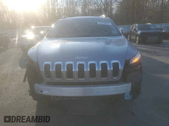2015 Jeep Cherokee North with VIN 1C4PJMCS3FW600663, listed as a Copart auction lot 82230624 with 143,121 mi miles and Salvage Title. Bid and sale history available at carsss.com. Image 5.