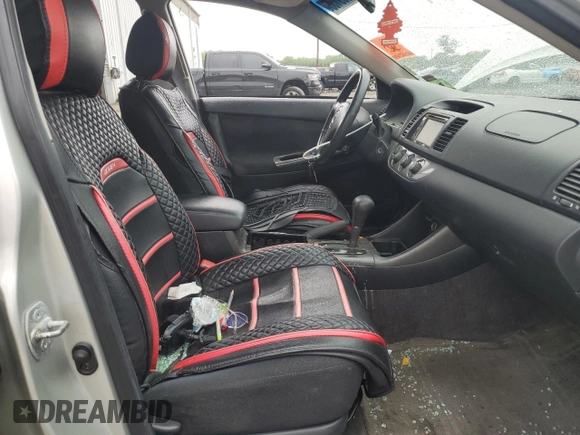 2004 Toyota Camry LE z VIN JTDBE32K940297754, wystawiony jako Copart lot #55809155 z przebiegiem 232 092 mil mil oraz Szkoda całkowita • Salvage title. Historia ofert i sprzedaży dostępna na DreamBid. Obrazek 7.