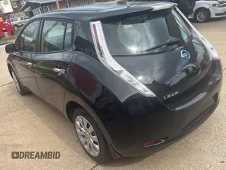 2015 Nissan LEAF S with VIN 1N4AZ0CPXFC308227, listed as a Copart auction lot 52903205 with 86,161 mi miles and Clean Title. Bid and sale history available at carsss.com. Image 3.