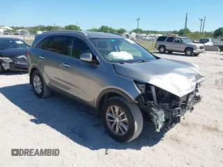 2017 Kia Sorento LX with VIN 5XYPG4A35HG189017, listed as a IAAI auction lot 41829860 with 116,810 mi miles. Bid and sale history available at carsss.com. Image 1.