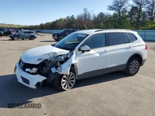 2020 Volkswagen Tiguan S z VIN 3VV1B7AX0LM037667, wystawiony jako Copart lot #61649485 z przebiegiem 71 557 mil mil oraz Szkoda całkowita • Salvage title. Historia ofert i sprzedaży dostępna na DreamBid. Obrazek 1.