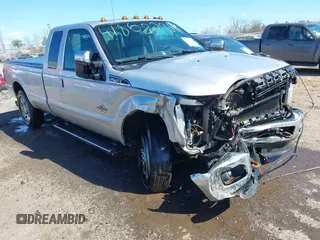 2012 Ford F-250 XL z VIN 1FT7X2BT5CEB37441, wystawiony jako IAAI lot #41868298 z przebiegiem 388 364 mil mil oraz . Historia ofert i sprzedaży dostępna na DreamBid. Obrazek 1.