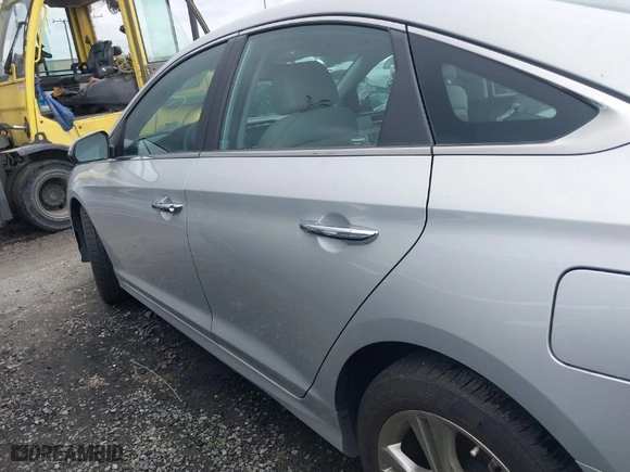 2019 Hyundai Sonata Sport with VIN 5NPE34AF4KH783417, listed as a IAAI auction lot 41555766 with 40,634 mi miles. Bid and sale history available at carsss.com. Image 15.