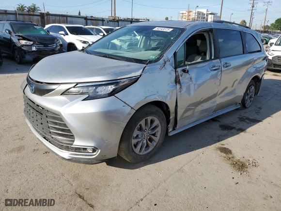 2024 Toyota Sienna XLE with VIN 5TDYRKEC3RS193861, listed as a Copart auction lot 50243375 with 18,630 mi miles and Salvage Title. Bid and sale history available at carsss.com. Image 1.