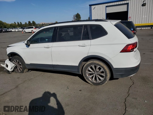 2020 Volkswagen Tiguan S with VIN 3VV1B7AX0LM160112, listed as a Copart auction lot 60428505 with 182,160 mi miles and Clean title. Bid and sale history available at DreamBid. Image 2.