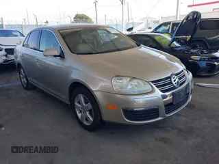 2006 Volkswagen Jetta Sedan 2.5L with VIN 3VWRG71K26M629564, listed as a IAAI auction lot 41997891 with 231,299 mi miles. Bid and sale history available at carsss.com. Image 1.