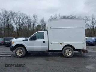 2015 Ford F-250 XL with VIN 1FDBF2B66FED21648, listed as a IAAI auction lot 41700328 with 370,599 mi miles and . Bid and sale history available at DreamBid. Image 14.