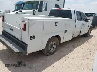 2022 Ford F-250 XL z VIN 1FD7X2A60NEF90764, wystawiony jako IAAI lot #42086688 z przebiegiem 108 681 mil mil oraz . Historia ofert i sprzedaży dostępna na DreamBid. Obrazek 4.