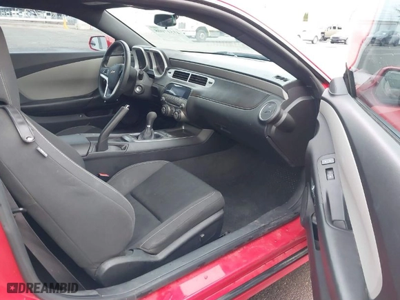 2015 Chevrolet Camaro LS with VIN 2G1FA1E34F9239543, listed as a IAAI auction lot 41517008 with 142784 miles. Bid and sale history available at carsss.com. Image 5.