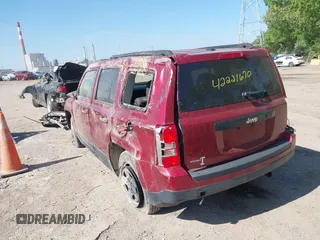2016 Jeep Patriot Sport with VIN 1C4NJPBA7GD528395, listed as a IAAI auction lot 42221670 with 116,897 mi miles and . Bid and sale history available at DreamBid. Image 3.