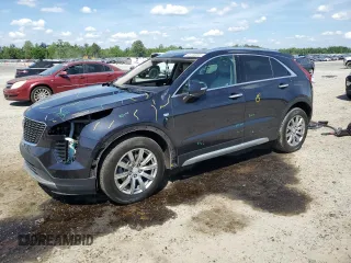 2023 Cadillac XT4 FWD Premium Luxury z VIN 1GYFZCR42PF100724, wystawiony jako Copart lot #55130305 z przebiegiem 68 258 mil mil oraz Szkoda całkowita • Salvage title. Historia ofert i sprzedaży dostępna na DreamBid. Obrazek 1.