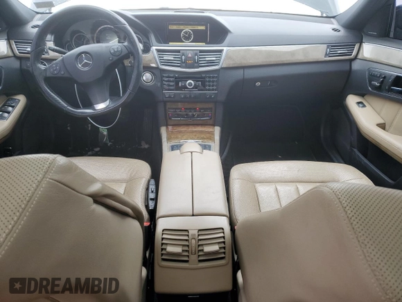 2011 Mercedes-Benz E 550 Luxury with VIN WDDHF9AB9BA351076, listed as a Copart auction lot 46124315 with 100,851 mi miles and Clean title. Bid and sale history available at DreamBid. Image 8.