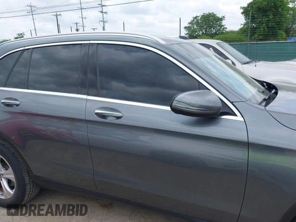 2017 Mercedes-Benz GLC 300 с VIN WDC0G4JB9HV011882, выставлен на аукционе IAAI как лот 42142275 с пробегом 54 770 миль миль и . История ставок и продаж доступна на DreamBid. Изображение 13.
