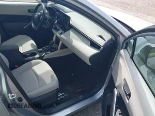 2022 Toyota Corolla Cross L с VIN 7MUAAAAG7NV009940, выставлен на аукционе IAAI как лот 42117351 с пробегом 23 290 миль миль и . История ставок и продаж доступна на DreamBid. Изображение 5.