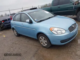 2010 Hyundai Accent GLS z VIN KMHCN4AC1AU500902, wystawiony jako IAAI lot #41974344 z przebiegiem 96 052 mil mil oraz . Historia ofert i sprzedaży dostępna na DreamBid. Obrazek 1.
