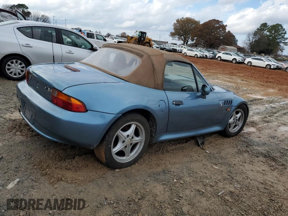 1999 BMW Z3 2.5 z VIN 4USCH9339XLG00330, wystawiony jako Copart lot #84219534 z przebiegiem Nie podano mil oraz Czysty tytuł • Clean title. Historia ofert i sprzedaży dostępna na DreamBid. Obrazek 3.