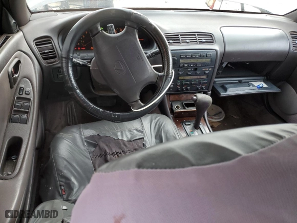 1995 Lexus ES 300 with VIN JT8GK13T3S0116704, listed as a Copart auction lot 88912165 with 173,958 mi miles and Non Repairable. Bid and sale history available at carsss.com. Image 8.