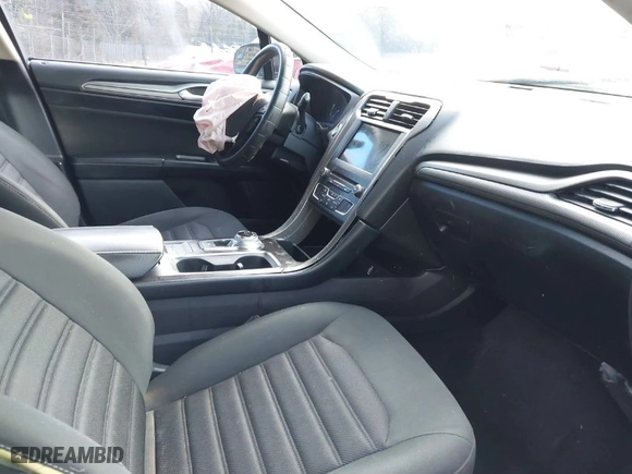 2018 Ford Fusion SE with VIN 3FA6P0H73JR189953, listed as a IAAI auction lot 41294827 with 137,099 mi miles. Bid and sale history available at carsss.com. Image 5.