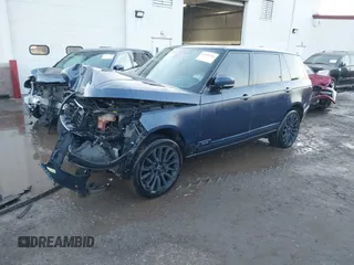 2020 Land Rover Range Rover Autobiography с VIN SALGV5SE5LA401539, выставлен на аукционе IAAI как лот 41394368 с пробегом 35 631 миль миль и . История ставок и продаж доступна на DreamBid. Изображение 22.