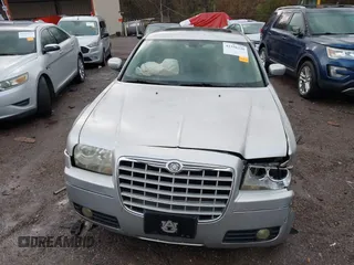 2006 Chrysler 300 Touring with VIN 2C3KA53G66H532518, listed as a IAAI auction lot 41356230 with 203,605 mi miles. Bid and sale history available at carsss.com. Image 11.