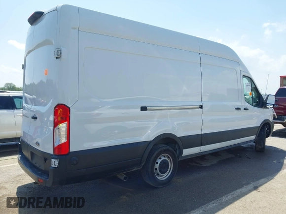 2022 Ford Transit Cargo with VIN 1FTBR3X8XNKA31327, listed as a IAAI auction lot 42081060 with Not provided miles and . Bid and sale history available at DreamBid. Image 4.
