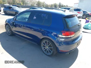 2011 Volkswagen GTI w/Sunroof & Navi PZEV z VIN WVWGD7AJ9BW104487, wystawiony jako IAAI lot #41702023 z przebiegiem 127 706 mil mil oraz . Historia ofert i sprzedaży dostępna na DreamBid. Obrazek 3.