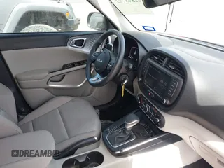2023 Kia Soul LX with VIN KNDJ23AU4P7207428, listed as a IAAI auction lot 41848702 with 18,413 mi miles and . Bid and sale history available at DreamBid. Image 5.