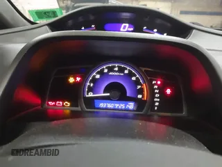 2006 Honda Civic LX z VIN 1HGFA16596L084828, wystawiony jako IAAI lot #40388132 z przebiegiem 193 760 mil mil oraz . Historia ofert i sprzedaży dostępna na DreamBid. Obrazek 7.